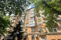 Днiпро встановив вже 80% вiкон пiсля ракетних ударiв на площi Вокзальнiй