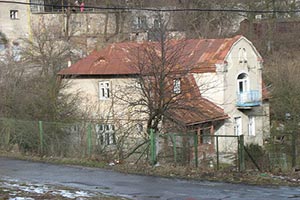 Судьба разрушенного дома композитора все еще на волоске