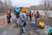 На основних дорожнiх маршрутах Харкiвської областi вiдновилися роботи з лiквiдацiї аварiйної ямковостi