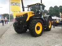 Появился новый флагман тракторов JCB серии Fastrac