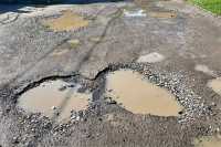 На iвано-франкiвських дорогах лiквiдували 54 тис. кв. м ям