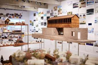 Архитектор представил "археологическую" выставку