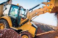 Как выбрать экскаватор-погрузчик
