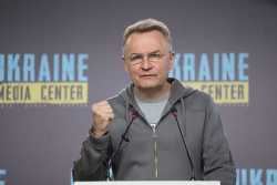 Русского медведя нужно добивать до конца