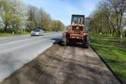 У Хмельницькiй областi пiсля зимового перiоду профiлюють узбiччя