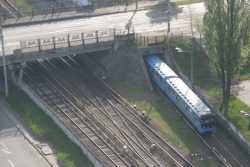 У Києвi реконструюють шляхопровiд бiля метро