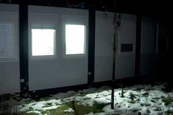 Как люди выживают без света в модульных домах под Киевом