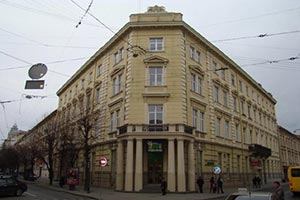 Во Львове уже четвертый месяц разрушают памятник архитектуры