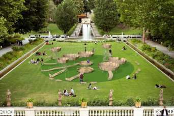 Дизайнеры придумали игровые площадки без инфекции