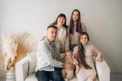 Багатодiтна родина ВПО придбала квартиру в Тернополi