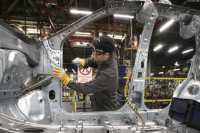 Смогут ли автозаводы Петербурга выйти из простоя