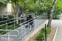 У Днiпрi лiкарнi роблять повнiстю доступними