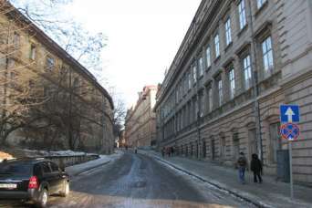 Львов выбрал дорогой ремонт улицы с археологическими участками