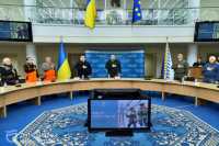 У Днiпрi нагородили комунальникiв та енергетикiв, якi лiквiдували наслiдки ракетних обстрiлiв рф