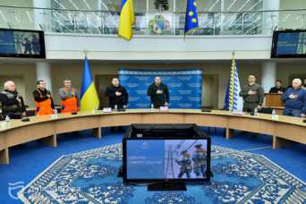 У Днiпрi нагородили комунальникiв та енергетикiв, якi лiквiдували наслiдки ракетних обстрiлiв рф