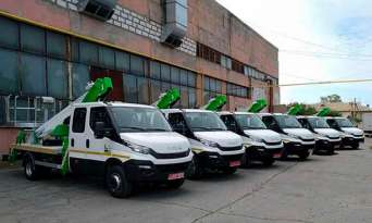 Украинские энергетики получили партию новых автогидроподъемников