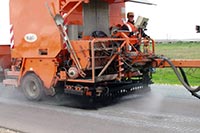 Для дорог киевского района закупили 9,8 тыс. т асфальта