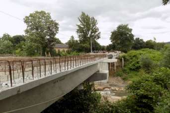 Мост в Бориславе достроят через 10 лет после разрушения
