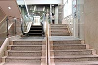 В Японии есть самый короткий в мире эскалатор высотой 83 см