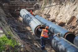 На Кiльцевiй дорозi почали ремонтувати магiстральну тепломережу