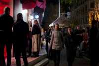 Люди учатся жить с перебоями в электричестве