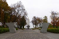 На строительстве Аллеи Воинской Славы хотели заработать 1,6 млн. грн.