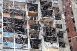 У пошкодженому будинку у Києвi хочуть якнайшвидше вiдновити комунальнi послуги