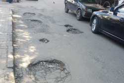 У Львовi почали ремонтувати вулицю в поганому станi