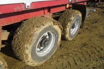 Строители и коммунальщики подрались из-за грязных колес