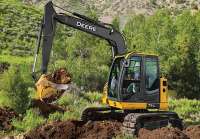 John Deere обновил две модели компактных экскаваторов