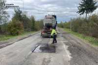 На дорогах в Iвано-Франкiвськiй областi прибрали 121 тис. кв. м ям