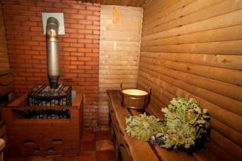 Как построить недорогую баню с отделкой из бруса