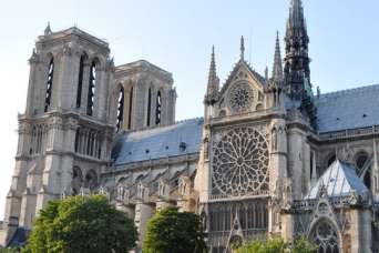 Нотр-Дам хотели распродать по камешку