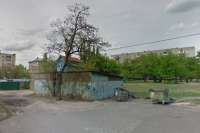 На месте стоянки и детской площадки построят жилье