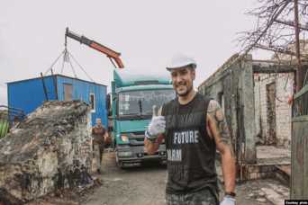 Альберто Флорес-Кортес собирает гуманитарную помощь для Украины по всему миру