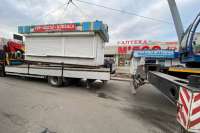 На Троещине убрали 100 кв. м незаконных конструкций