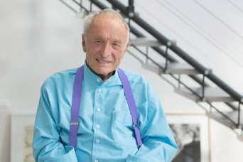 Знаменитый архитектор ушел на пенсию