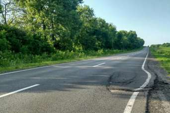 На ремонт дороги из Сум в Полтаву дали деньги