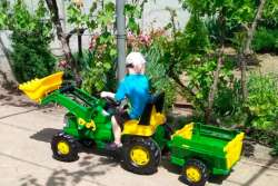 Прикол: как подарить ребенку экскаватор на Новый год. Видео