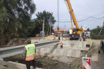 На пiд&#039;їздi до Львова швидко ремонтують мiст