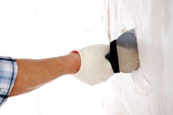 Основні засади шпаклювання стіни у вітальні