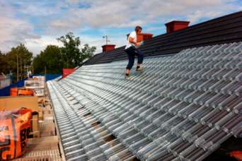 На рынке появилось новое покрытие для крыши: стеклянная фоточерепица