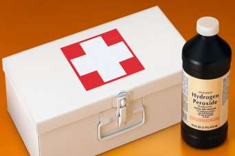 Варианты использования перекиси водорода в быту. Фото и видео