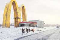 Потребительские символы Запада поместили в восточную антиутопию