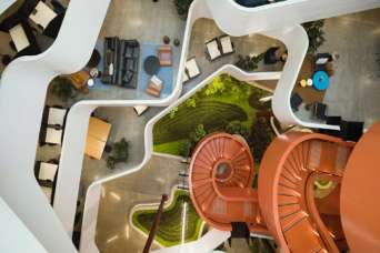 Всемирный архитектурный фестиваль переносить пока не планируют