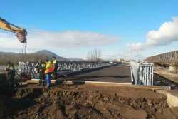 На мосту через Тересву змонтували шiсть з семи прогонових конструкцiй