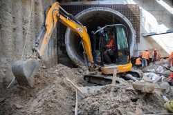 Рух мiж станцiями метро "Демiївська" та "Либiдська" поновлять восени