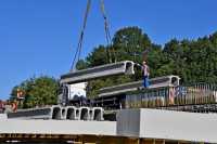 На важливому шляхопроводi бiля Тернополя стартував монтаж балок