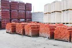 Бiльшiсть матерiалiв для вiдбудови країни будуть мiсцевими