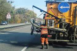 На основних маршрутах державних дорiг Житомирщини проводять заходи з пiдвищення безпеки руху